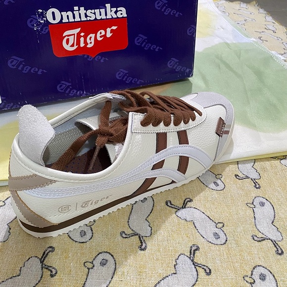 Onitsuka Tiger Mexico 66 Off-White Casual Shoes - Picture 8 of 8